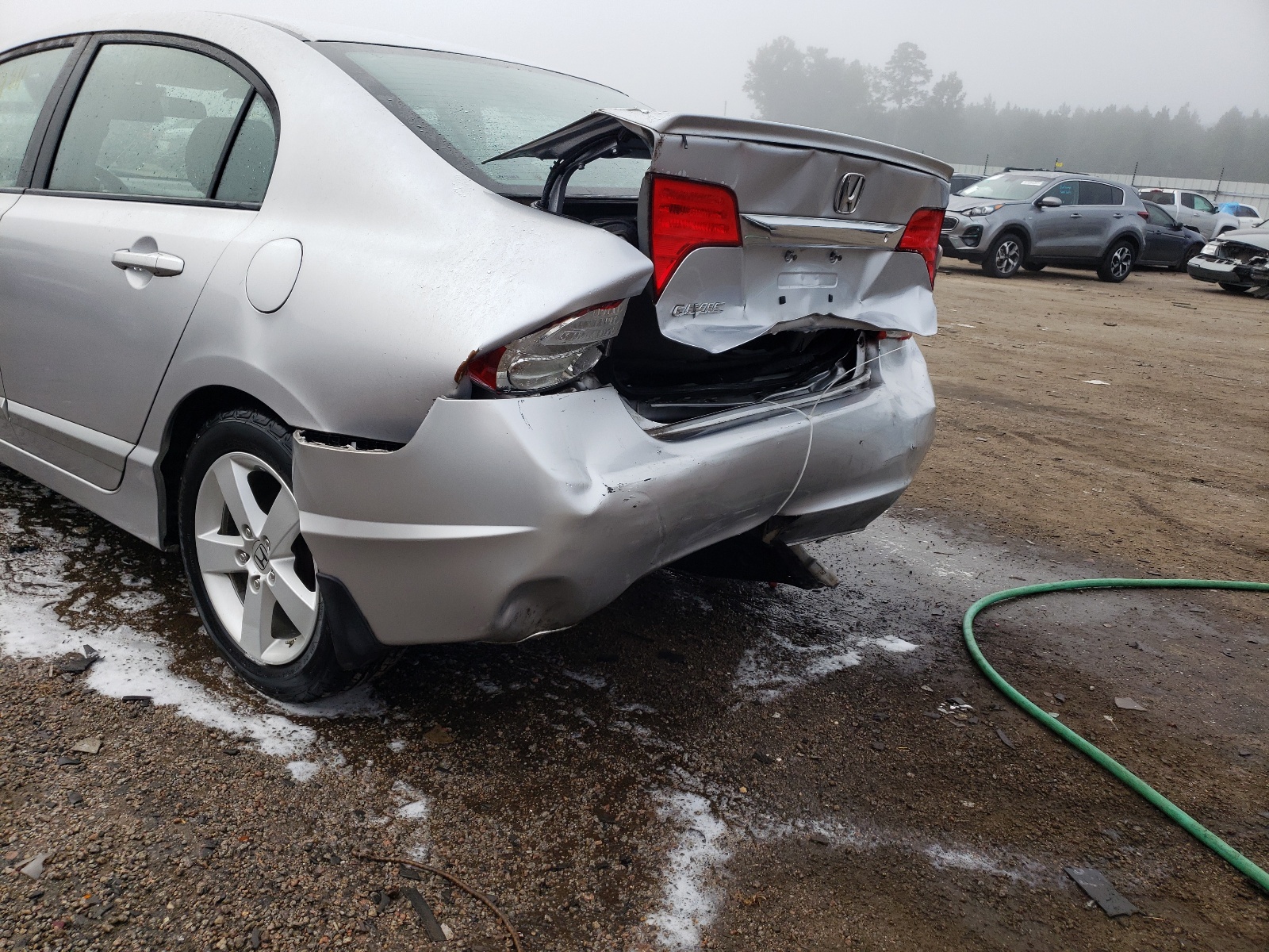 Photo 9 from auction – 2011 HONDA CIVIC LX-S with VIN 19XFA1F65BE015242