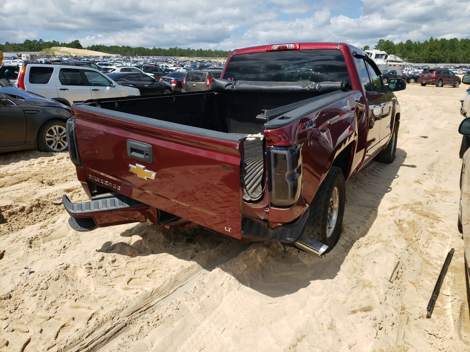 Photo 9 from auction – 2017 CHEVROLET SILVERADO with VIN 1GCVKREC6HZ174251