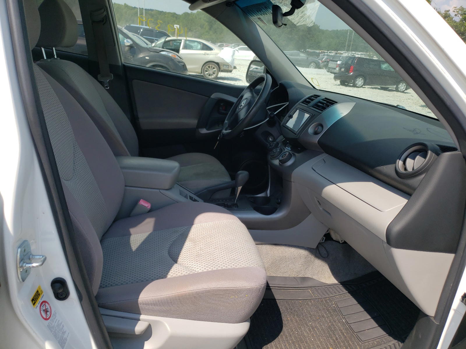 Photo 5 from auction – 2008 TOYOTA RAV4 with VIN JTMBD33V585135690
