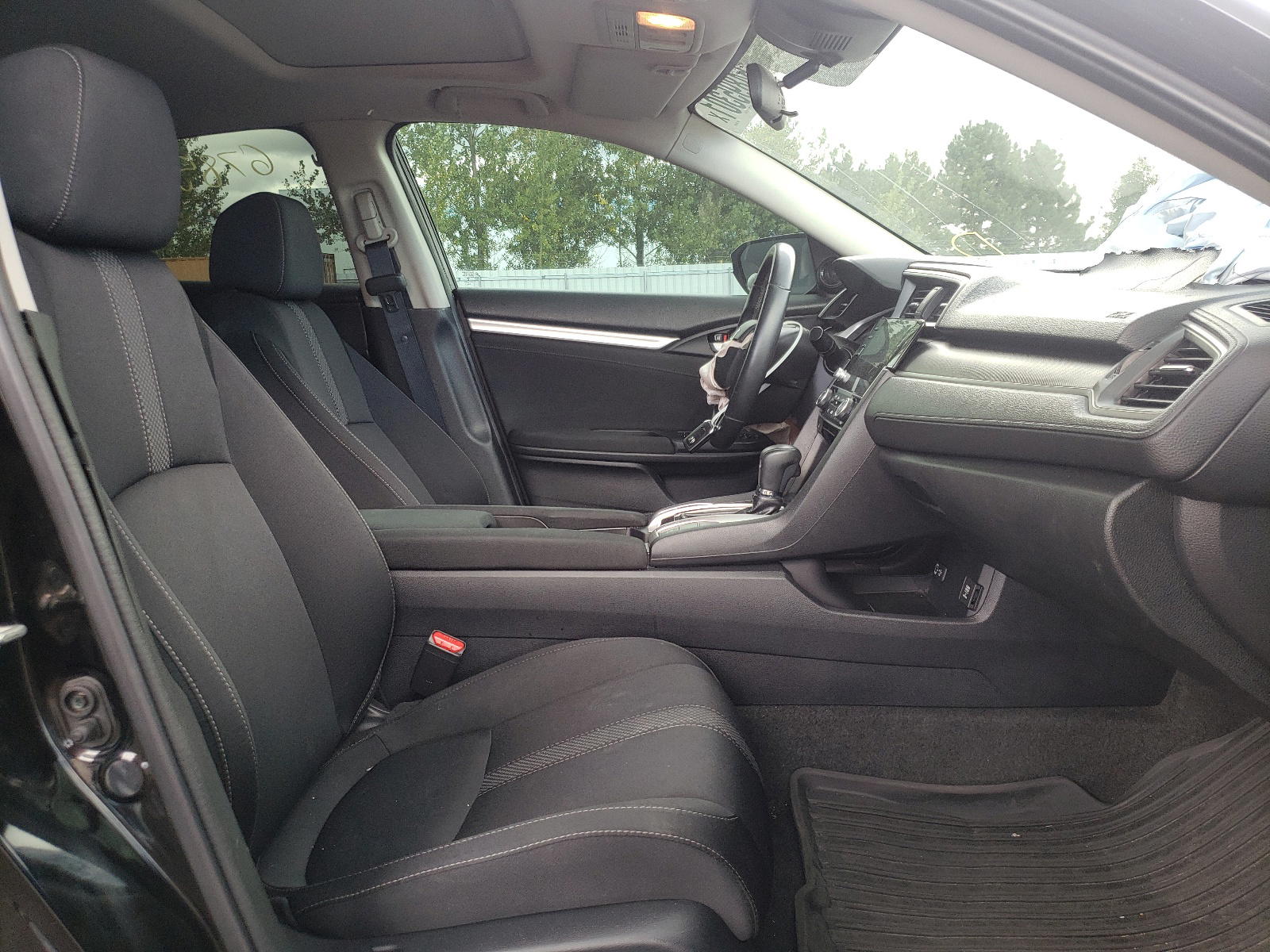 Photo 5 from auction – 2019 HONDA CIVIC EX with VIN 2HGFC2F71KH041190
