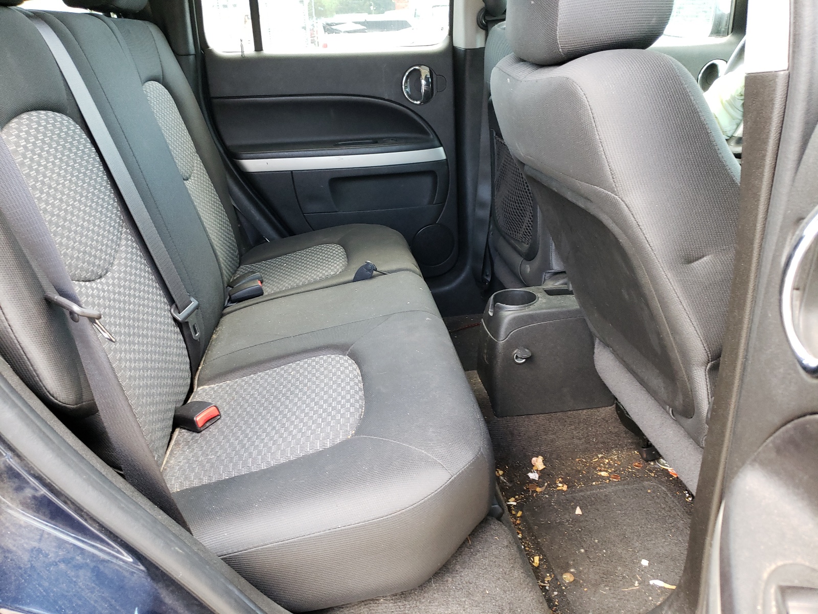 Photo 6 from auction – 2010 CHEVROLET HHR LS with VIN 3GNBAADB0AS627256