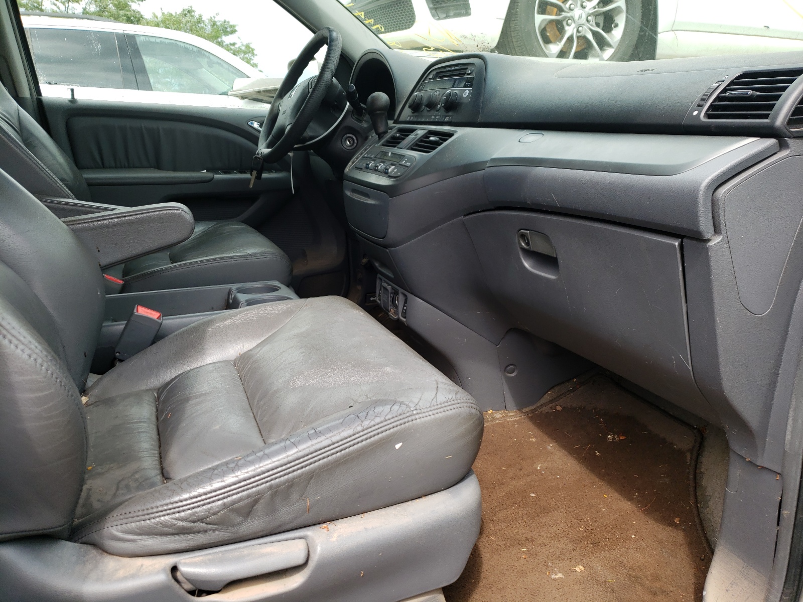 Photo 5 from auction – 2005 HONDA ODYSSEY EX with VIN 5FNRL38665B414255