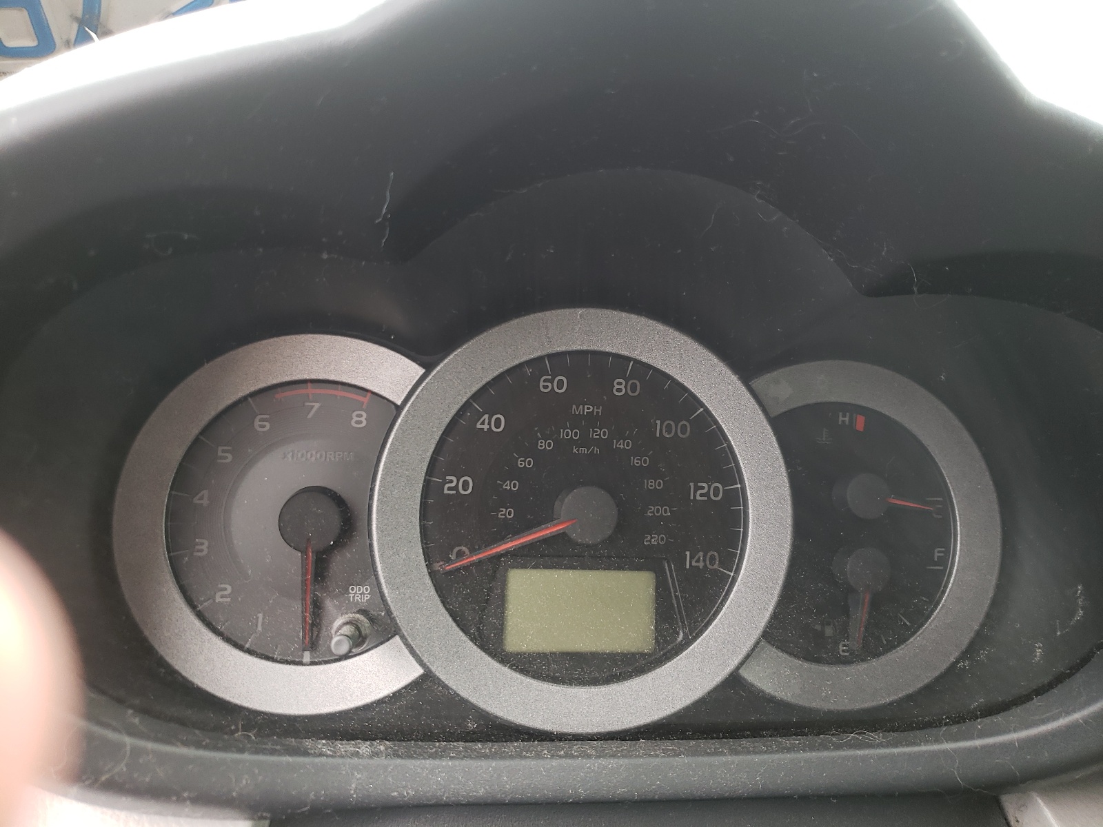 Photo 8 from auction – 2007 TOYOTA RAV4 with VIN JTMZD33V175076618