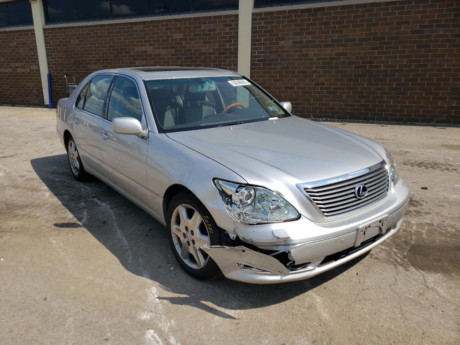 LEXUS LS 430 2004 with VIN JTHBN36F540134949 - Photo from auction