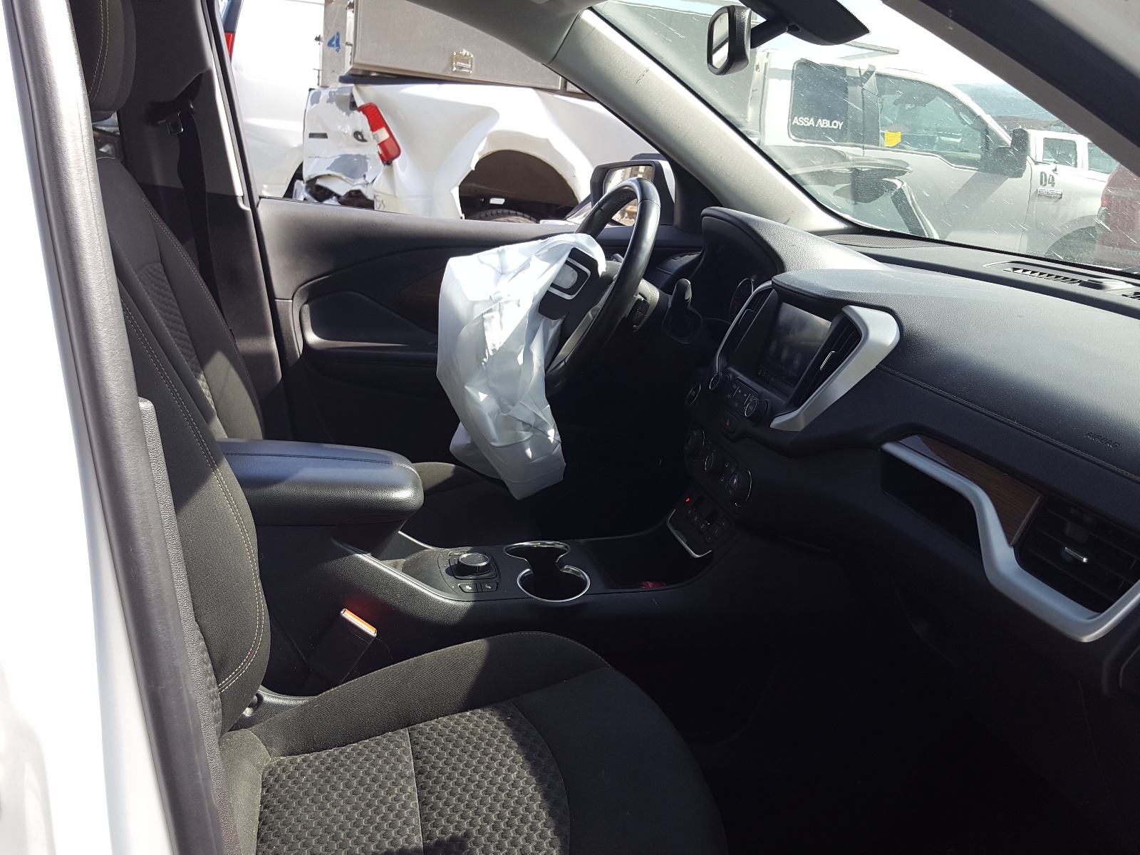 Photo 5 from auction – 2018 GMC TERRAIN SL with VIN 3GKALMEV5JL269918