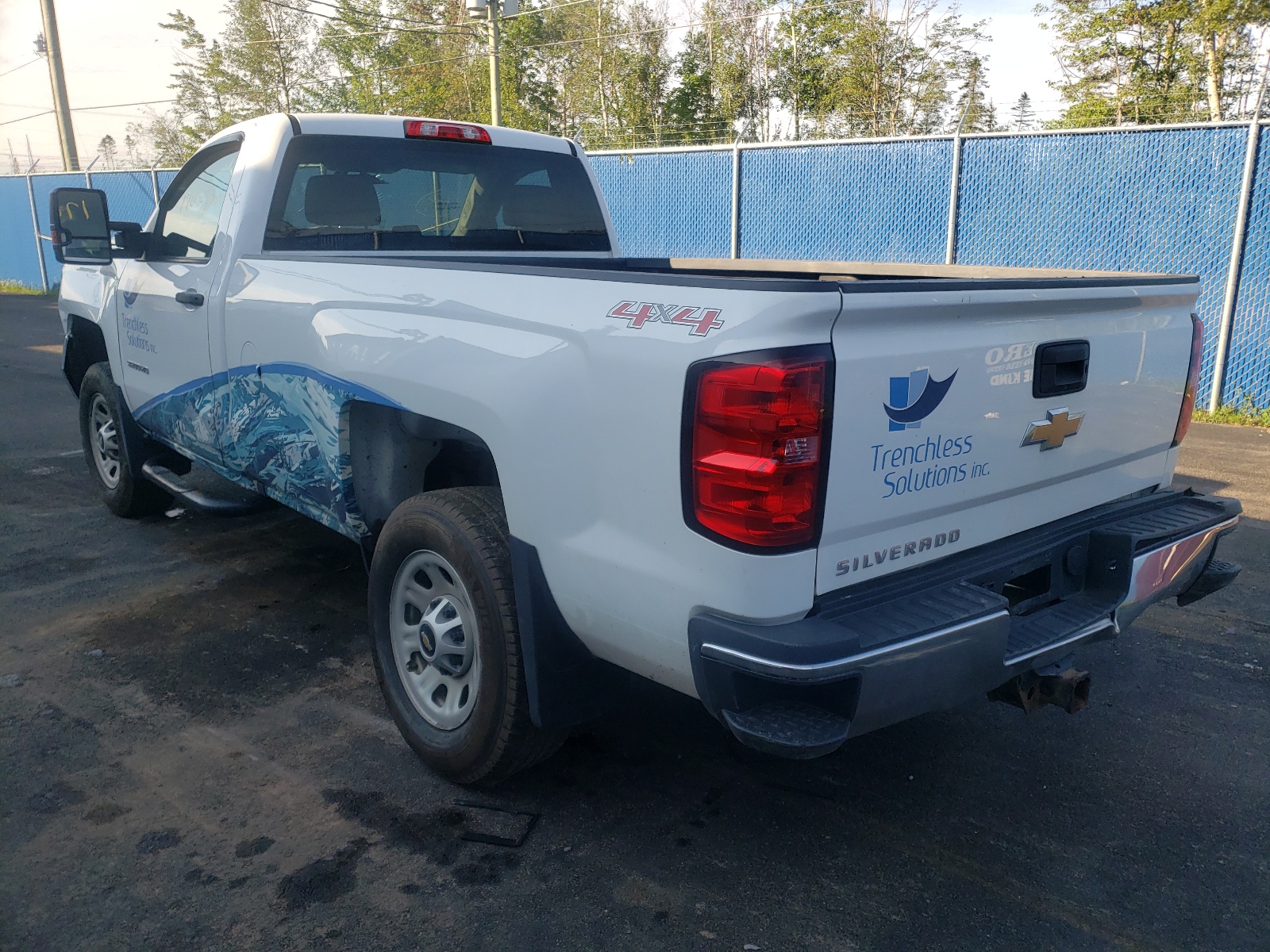 Photo 3 from auction – 2017 CHEVROLET SILVERADO with VIN 1GC3KYCG6HZ343773
