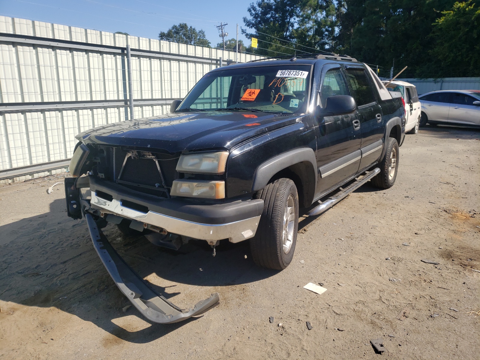 Photo 2 from auction – 2005 CHEVROLET AVALANCHE with VIN 3GNEC12Z95G140587