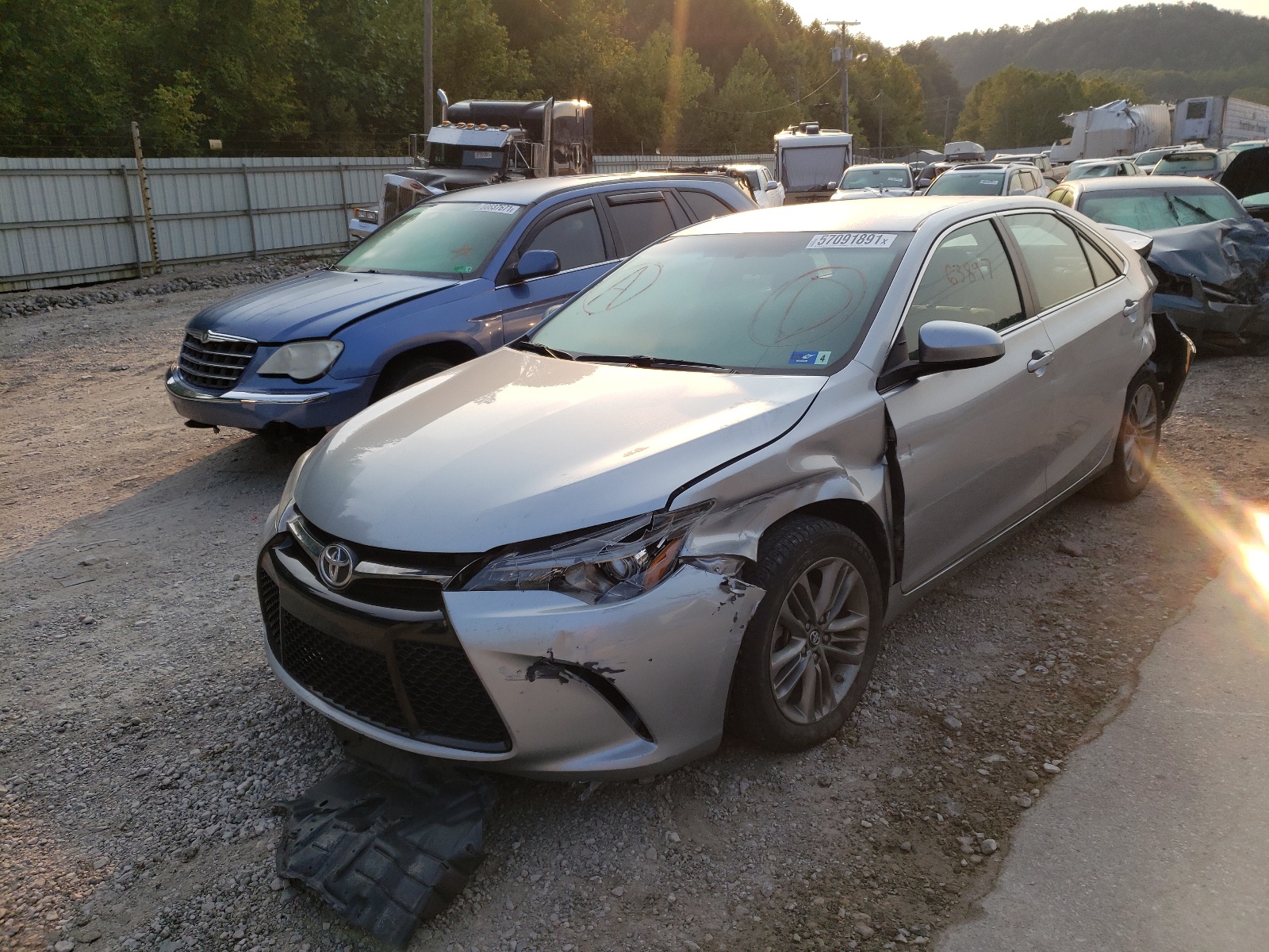 Photo 2 from auction – 2016 TOYOTA CAMRY LE with VIN 4T1BF1FK7GU244457