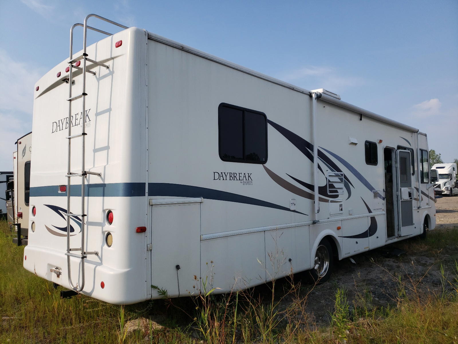 Photo 4 from auction – 2005 DAMO DAYBREAK with VIN 5B4LP57G543394646