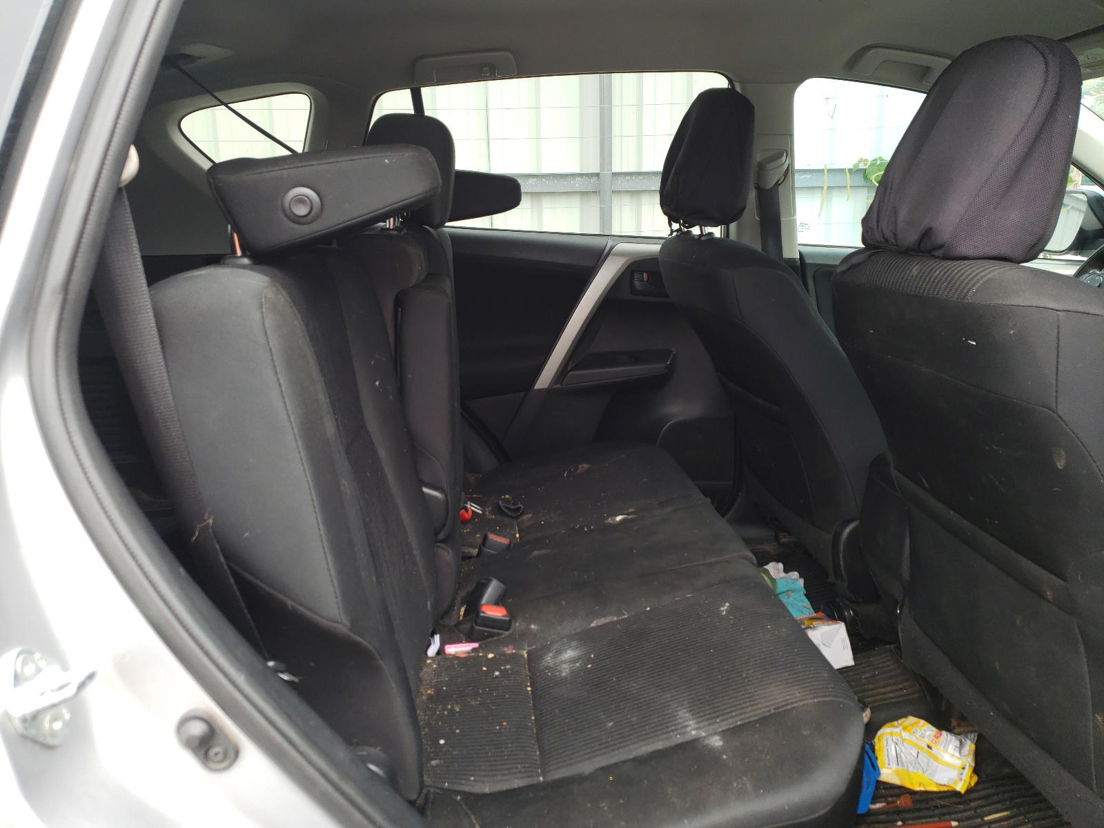 Photo 6 from auction – 2016 TOYOTA RAV4 LE with VIN 2T3BFREV5GW411626