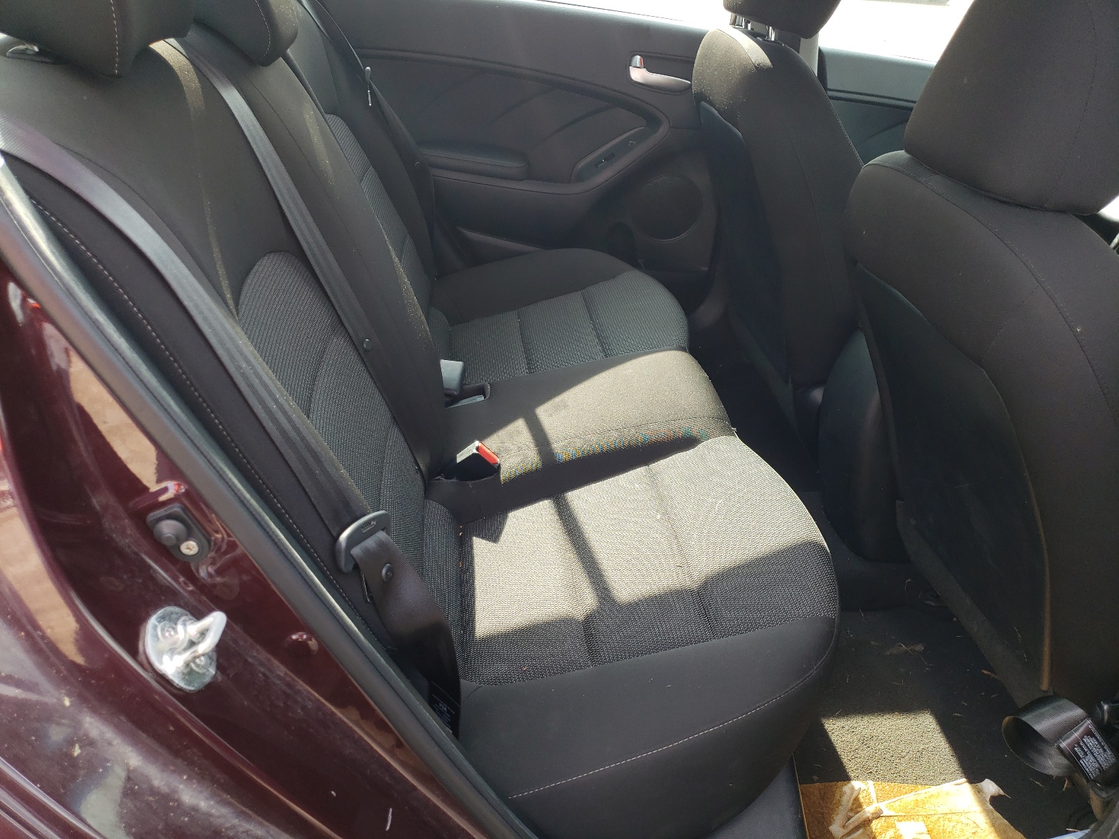 Photo 6 from auction – 2018 KIA FORTE LX with VIN 3KPFK4A70JE246160