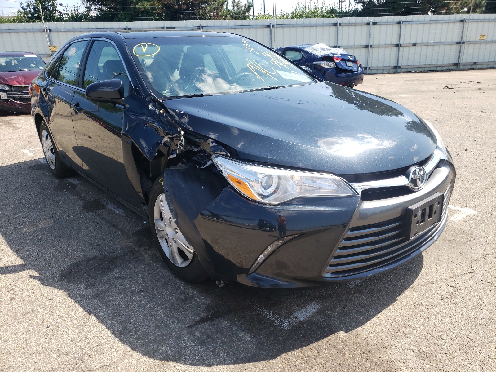 TOYOTA CAMRY LE 2015 with VIN 4T4BF1FK8FR463822 - Photo from auction