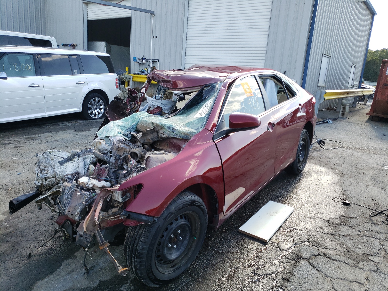 Photo 2 from auction – 2017 TOYOTA CAMRY LE with VIN 4T1BF1FK2HU732040