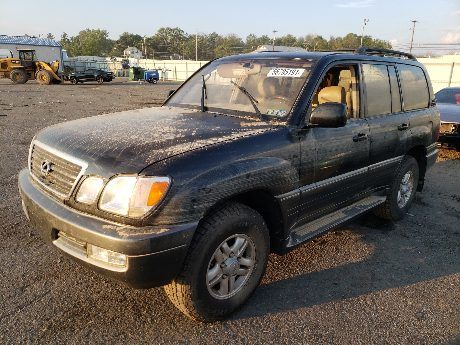Photo 2 from auction – 1999 LEXUS LX 470 with VIN JT6HT00W4X0070990