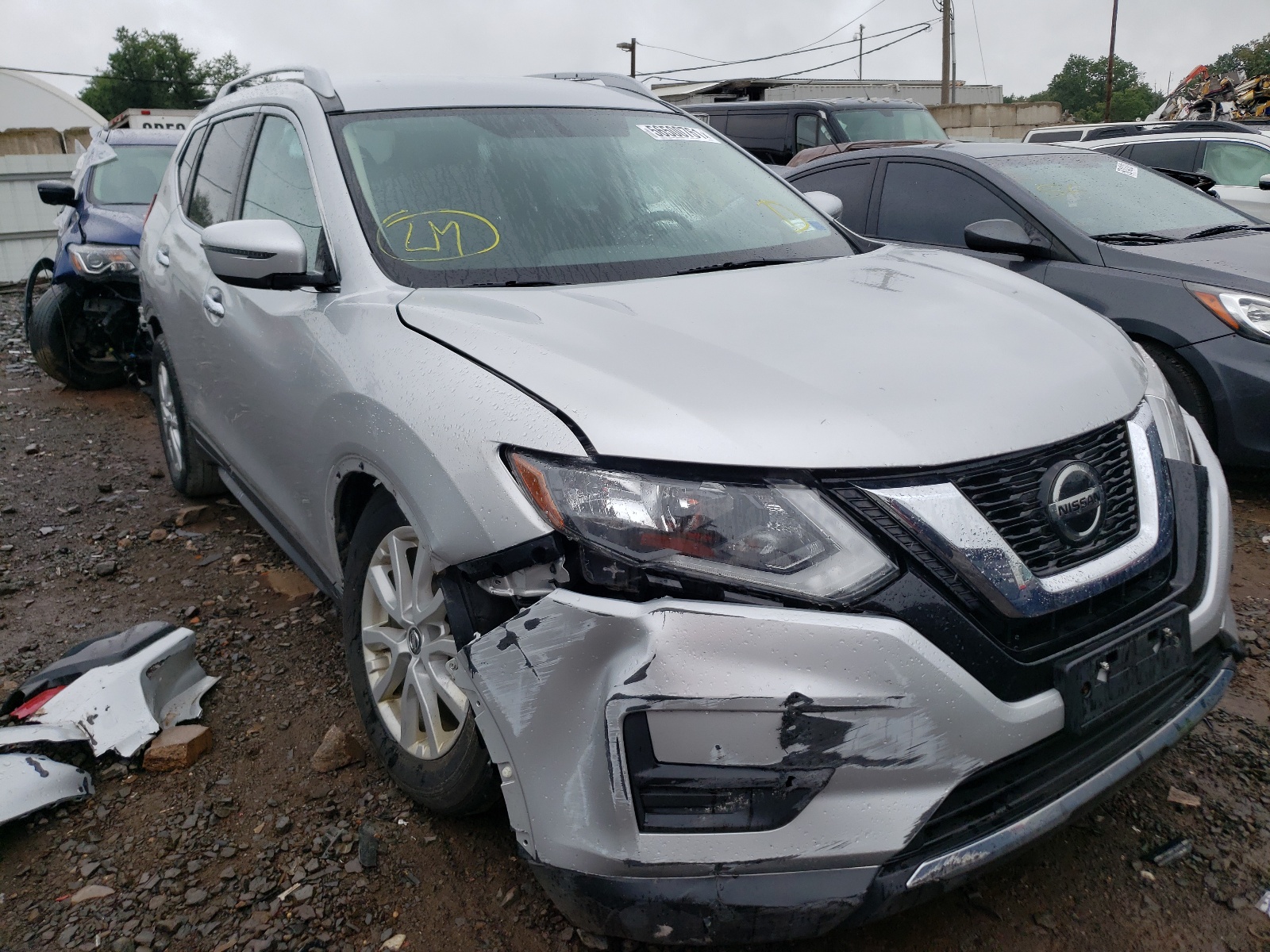 NISSAN ROGUE S 2018 with VIN JN8AT2MV2JW303751 - Photo from auction