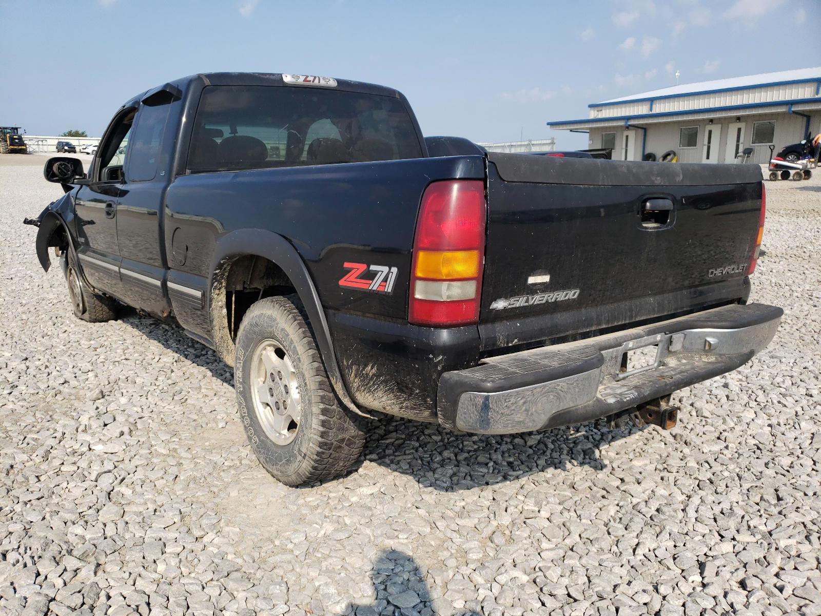 Photo 3 from auction – 2000 CHEVROLET SILVERADO with VIN 2GCEK19T0Y1113384