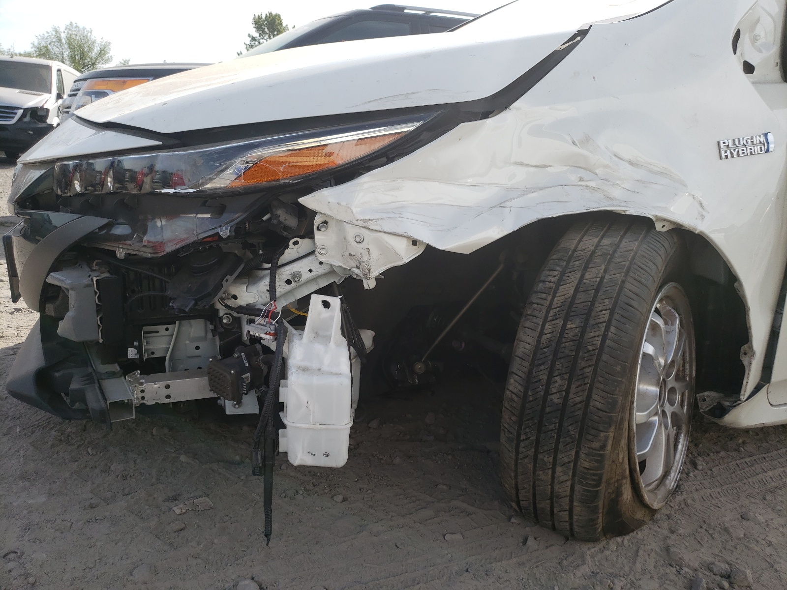 Photo 9 from auction – 2018 TOYOTA PRIUS PRIM with VIN JTDKARFP6J3071699