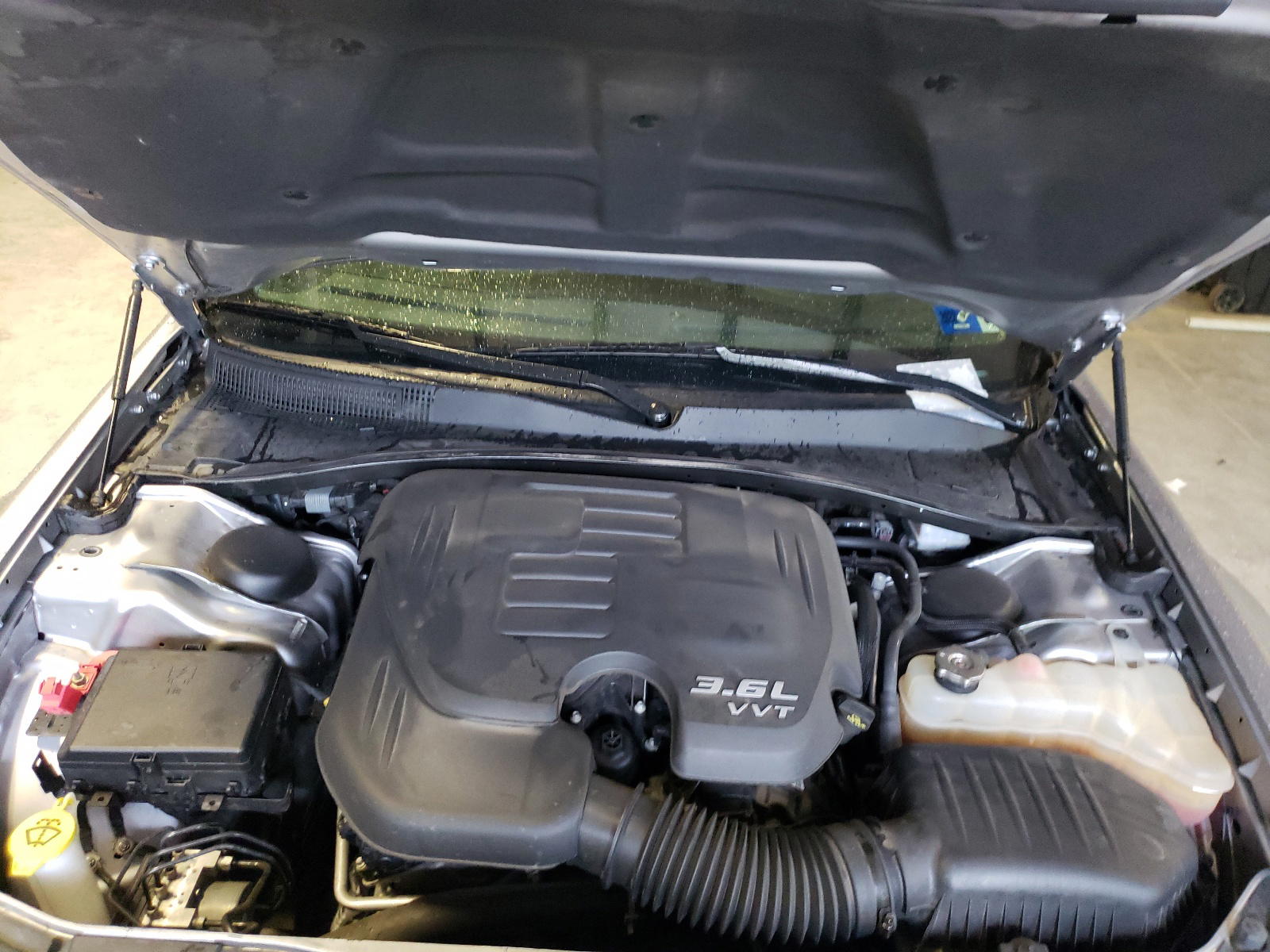 Photo 7 from auction – 2017 CHRYSLER 300C with VIN 2C3CCAKG2HH571294
