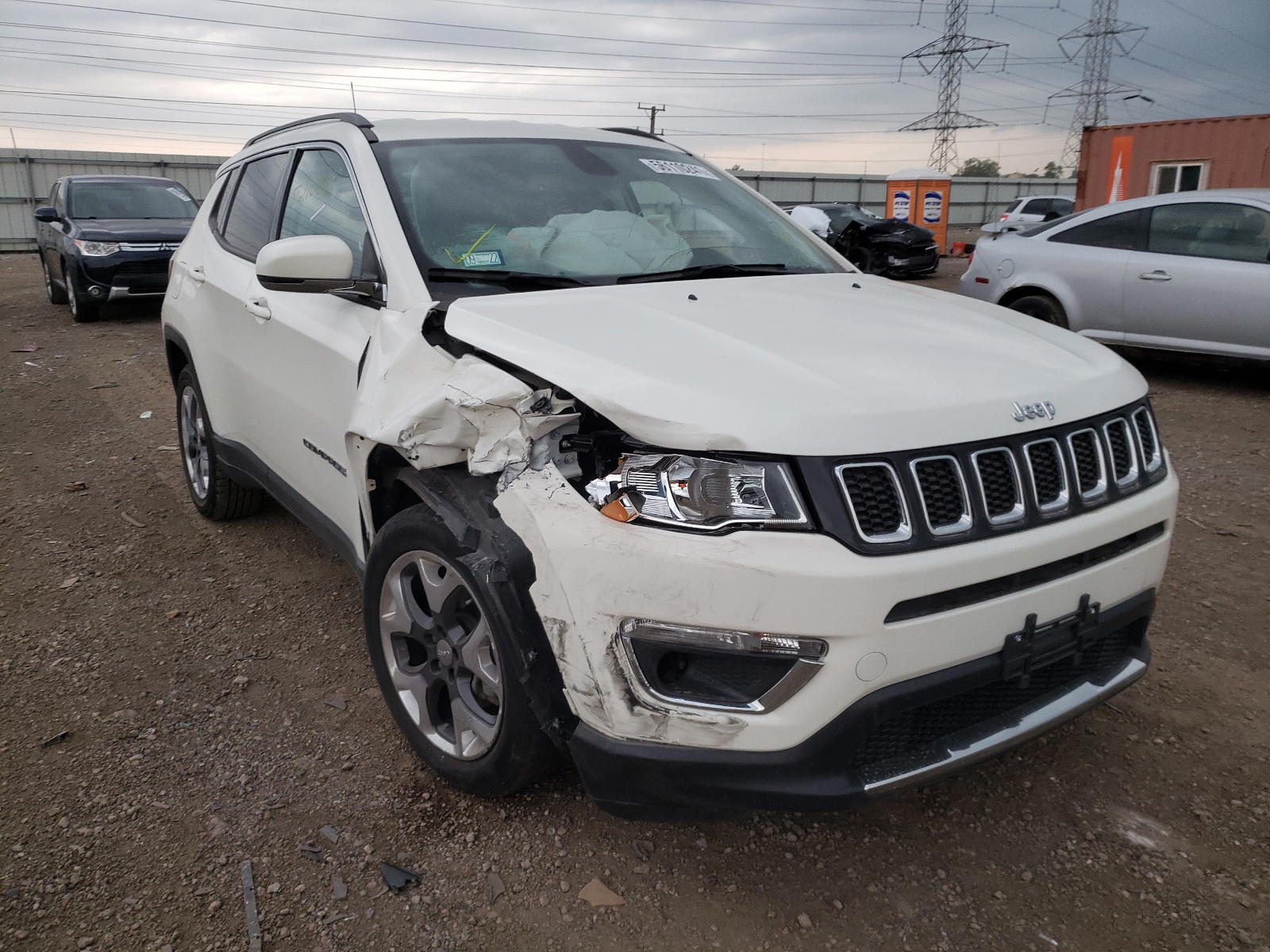 JEEP COMPASS LI 2019 with VIN 3C4NJCCB3KT676109 - Photo from auction