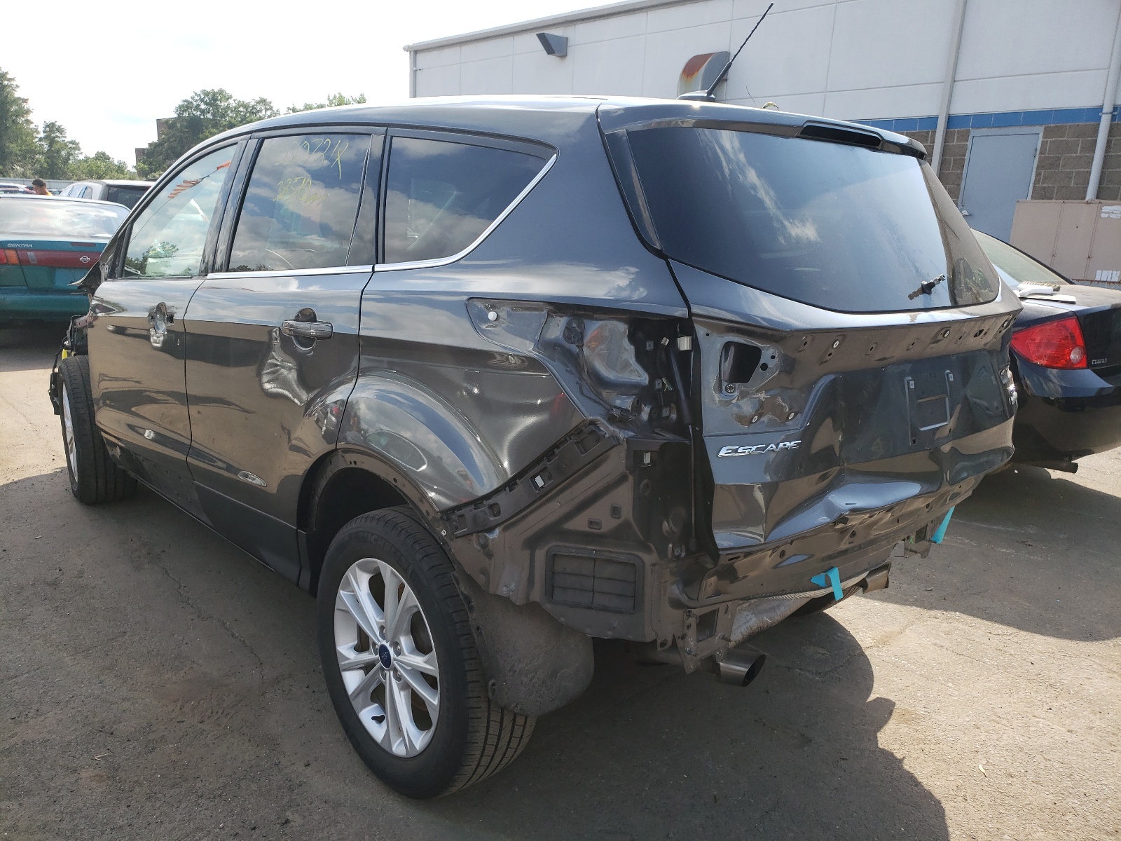 Foto 3 de la subasta – 2017 FORD ESCAPE SE con VIN 1FMCU0GD0HUB99206