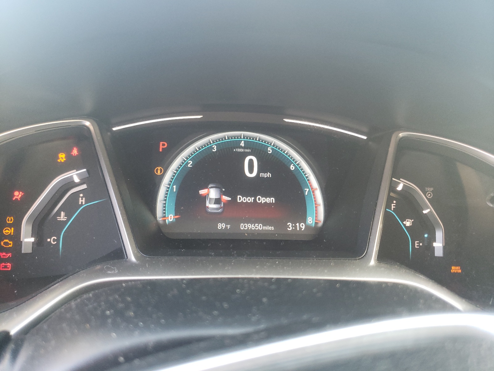 Zdjęcie 8 z aukcji – 2017 HONDA CIVIC EX z VIN 2HGFC2F74HH550277