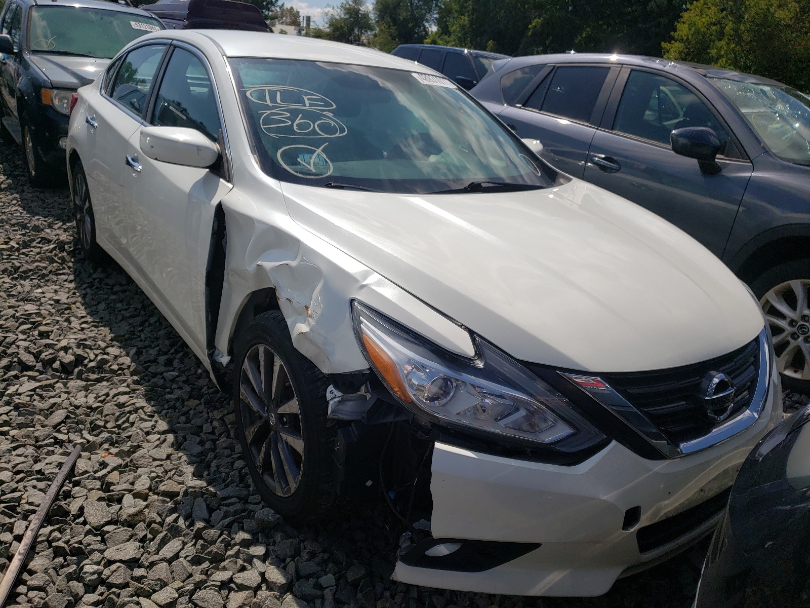 NISSAN ALTIMA 2.5 2017 with VIN 1N4AL3AP3HC185718 - Photo from auction