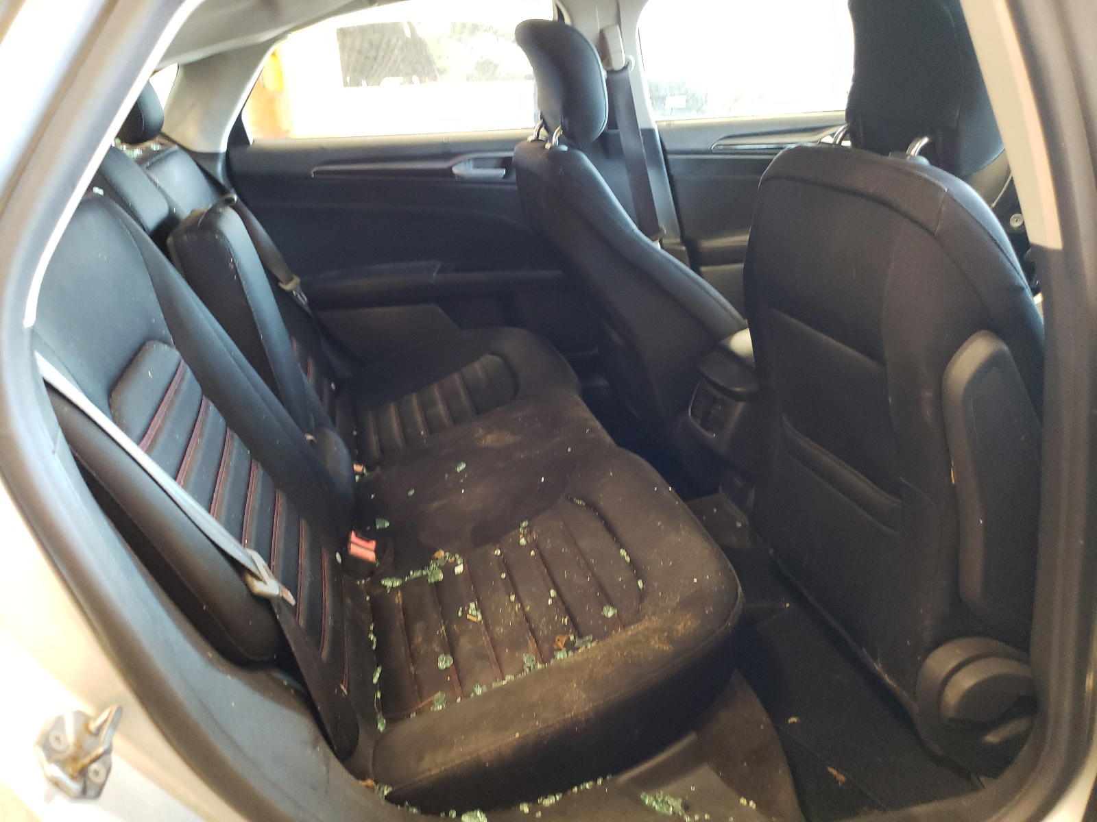 Photo 6 from auction – 2013 FORD FUSION SE with VIN 3FA6P0HR4DR375233