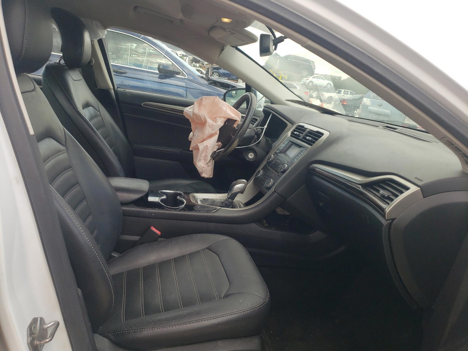 Photo 5 from auction – 2015 FORD FUSION SE with VIN 3FA6P0HD5FR139181