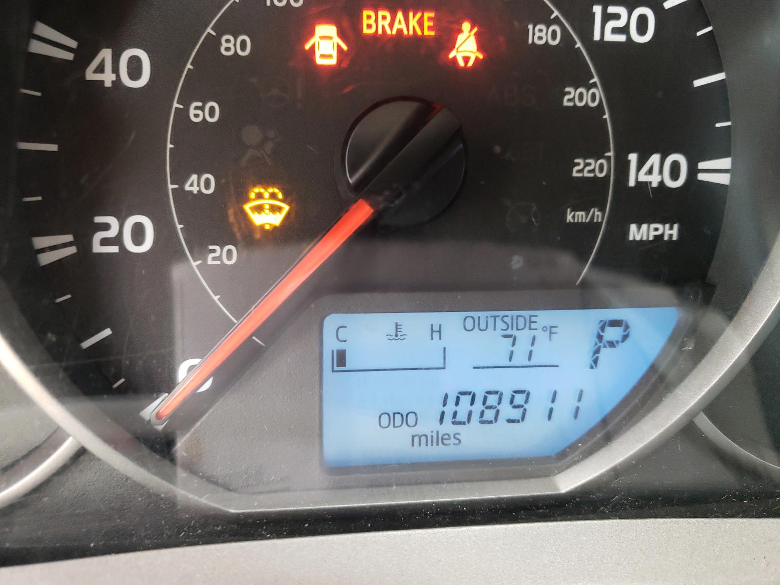 Photo 8 from auction – 2016 TOYOTA RAV4 LE with VIN 2T3BFREV5GW411626