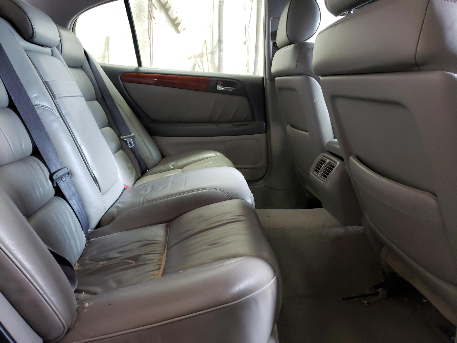 Photo 6 from auction – 1998 LEXUS GS with VIN JT8BH68X5W0008124