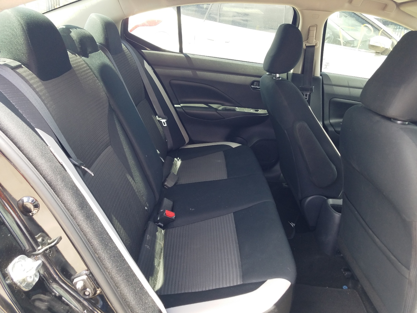 Photo 6 from auction – 2020 NISSAN VERSA S/SV with VIN 3N1CN8EV9LL808228
