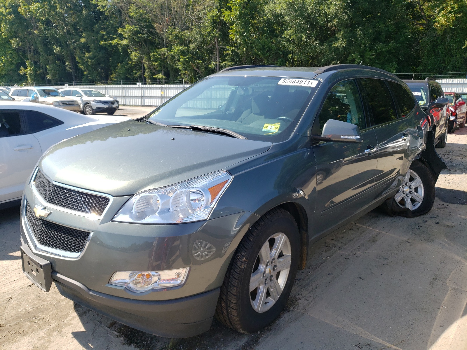 Photo 2 from auction – 2011 CHEVROLET TRAVERSE L with VIN 1GNKVGED8BJ370325