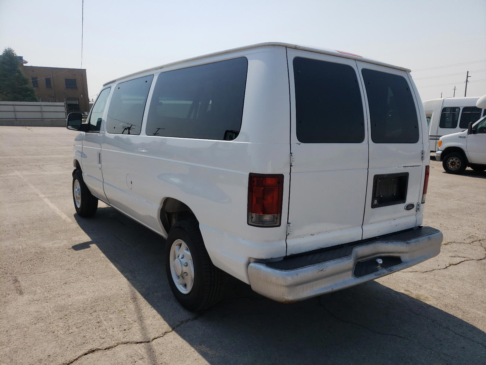 Photo 3 from auction – 2004 FORD ECONOLINE with VIN 1FBNE31L74HB06927