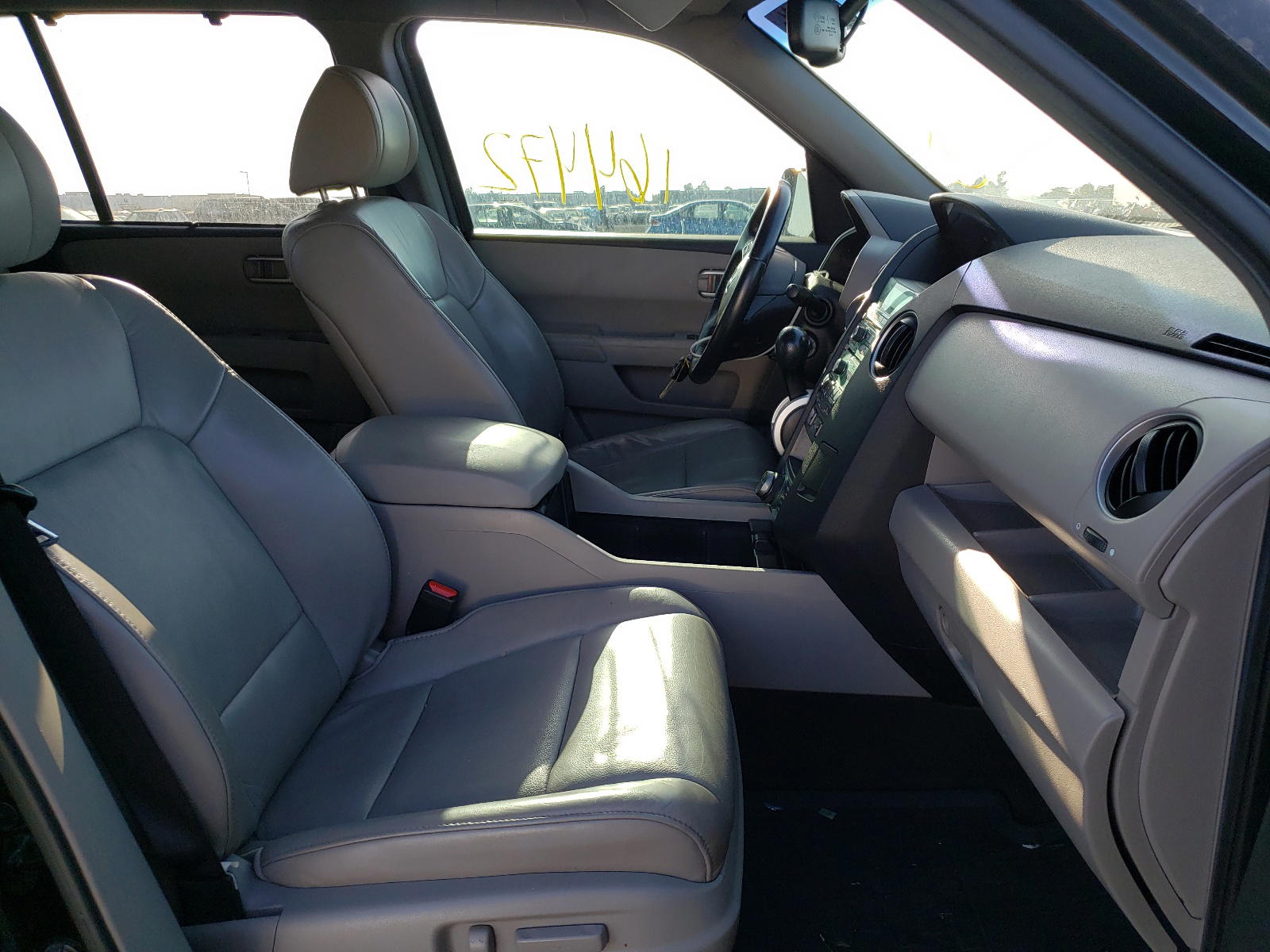 Photo 5 from auction – 2011 HONDA PILOT TOUR with VIN 5FNYF4H95BB083165