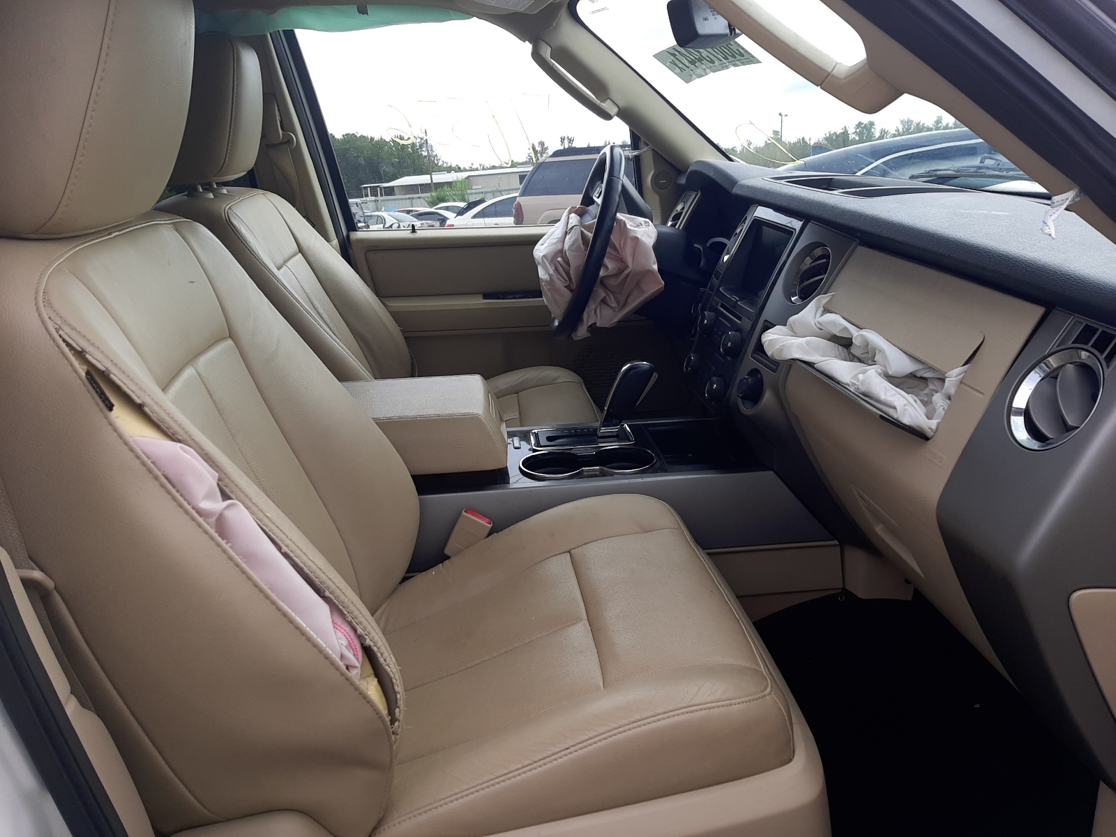 Photo 5 from auction – 2016 FORD EXPEDITION with VIN 1FMJU1KT7GEF21957