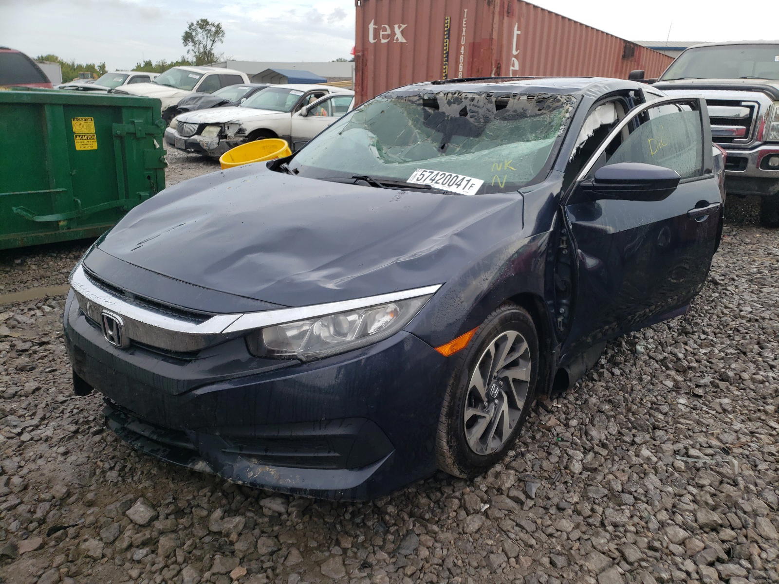 Photo 2 from auction – 2017 HONDA CIVIC EX with VIN 19XFC2F76HE045996