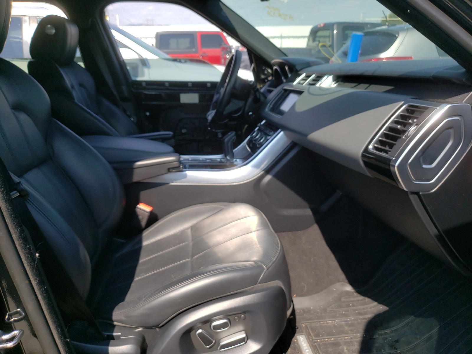 Photo 5 from auction – 2015 LAND ROVER RANGE ROVE with VIN SALWR2VF7FA527344