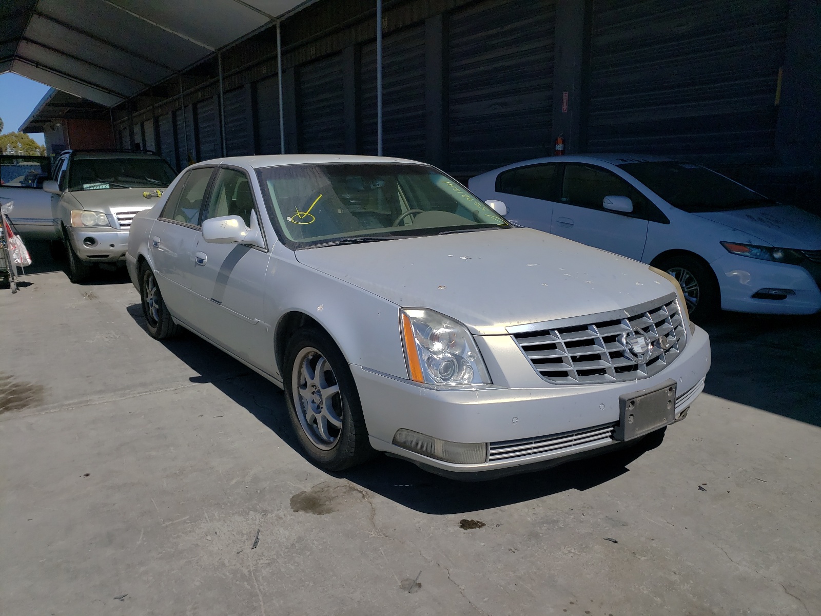 CADILLAC DTS 2006 with VIN 1G6KD57Y16U157059 - Photo from auction