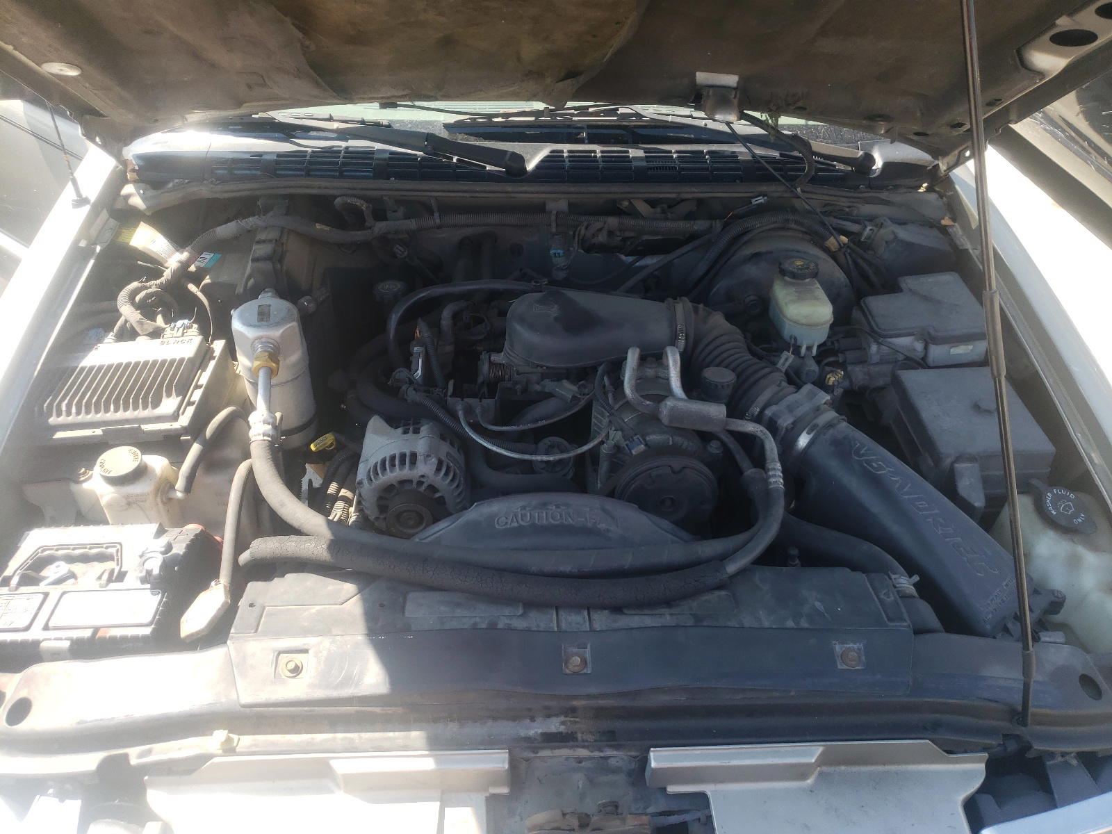 Photo 7 from auction – 2000 CHEVROLET BLAZER with VIN 1GNDT13W4Y2138372