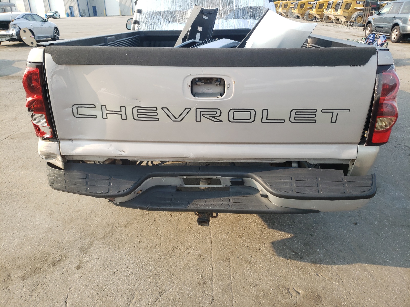 Photo 9 from auction – 2005 CHEVROLET SILVERADO with VIN 1GCEK14T65Z348348