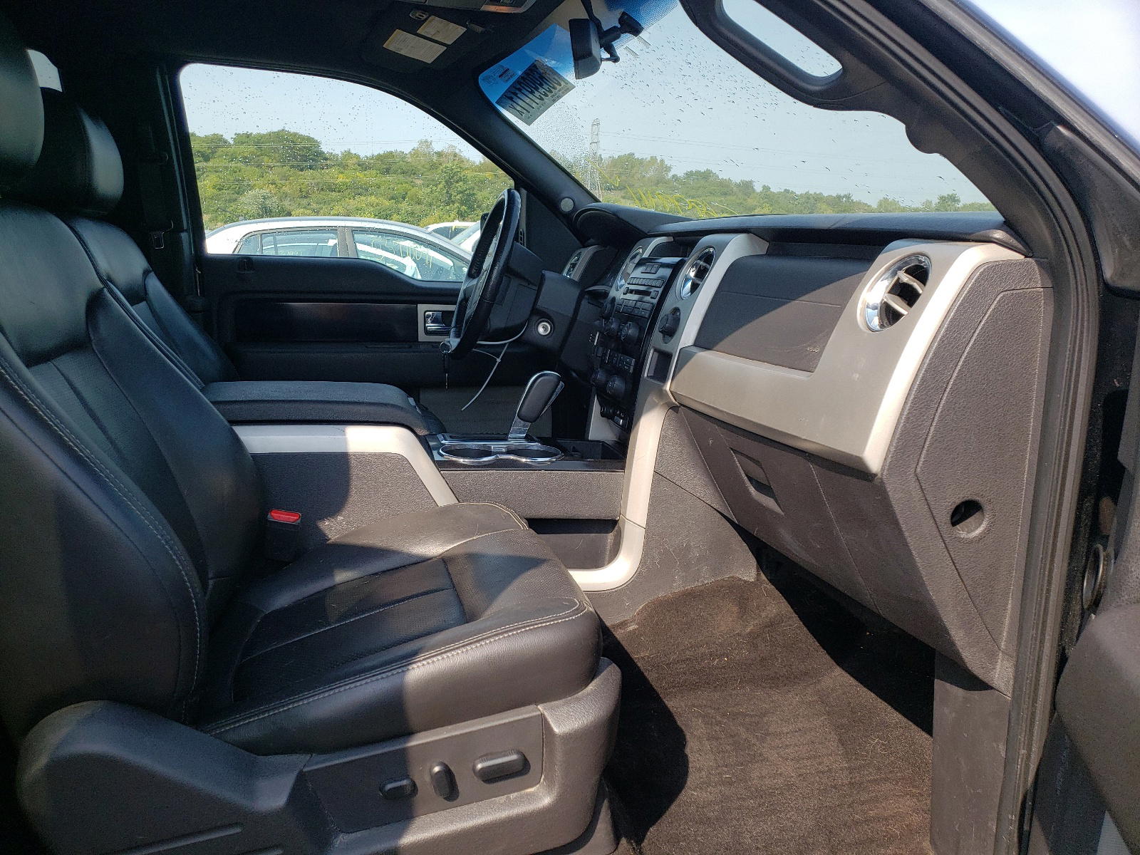 Photo 5 from auction – 2012 FORD F150 SUPER with VIN 1FTFX1ET1CFC93441