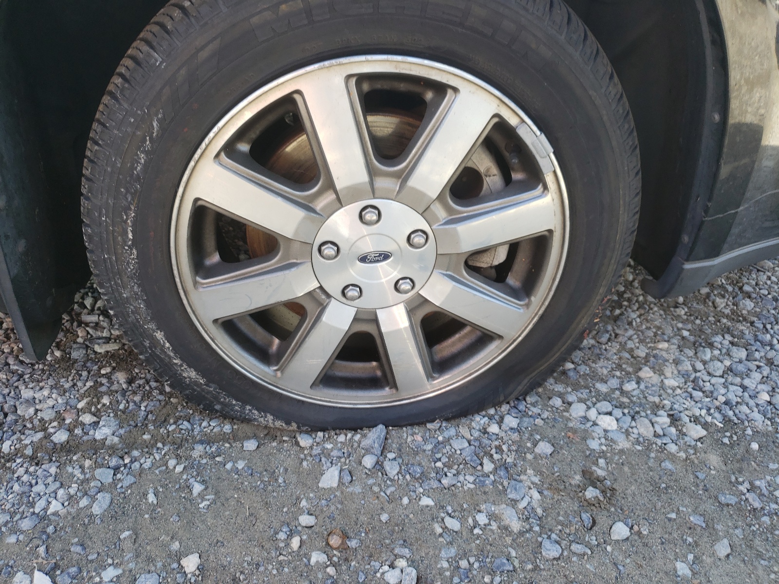 Photo 9 from auction – 2009 FORD TAURUS SEL with VIN 1FAHP27W49G103047
