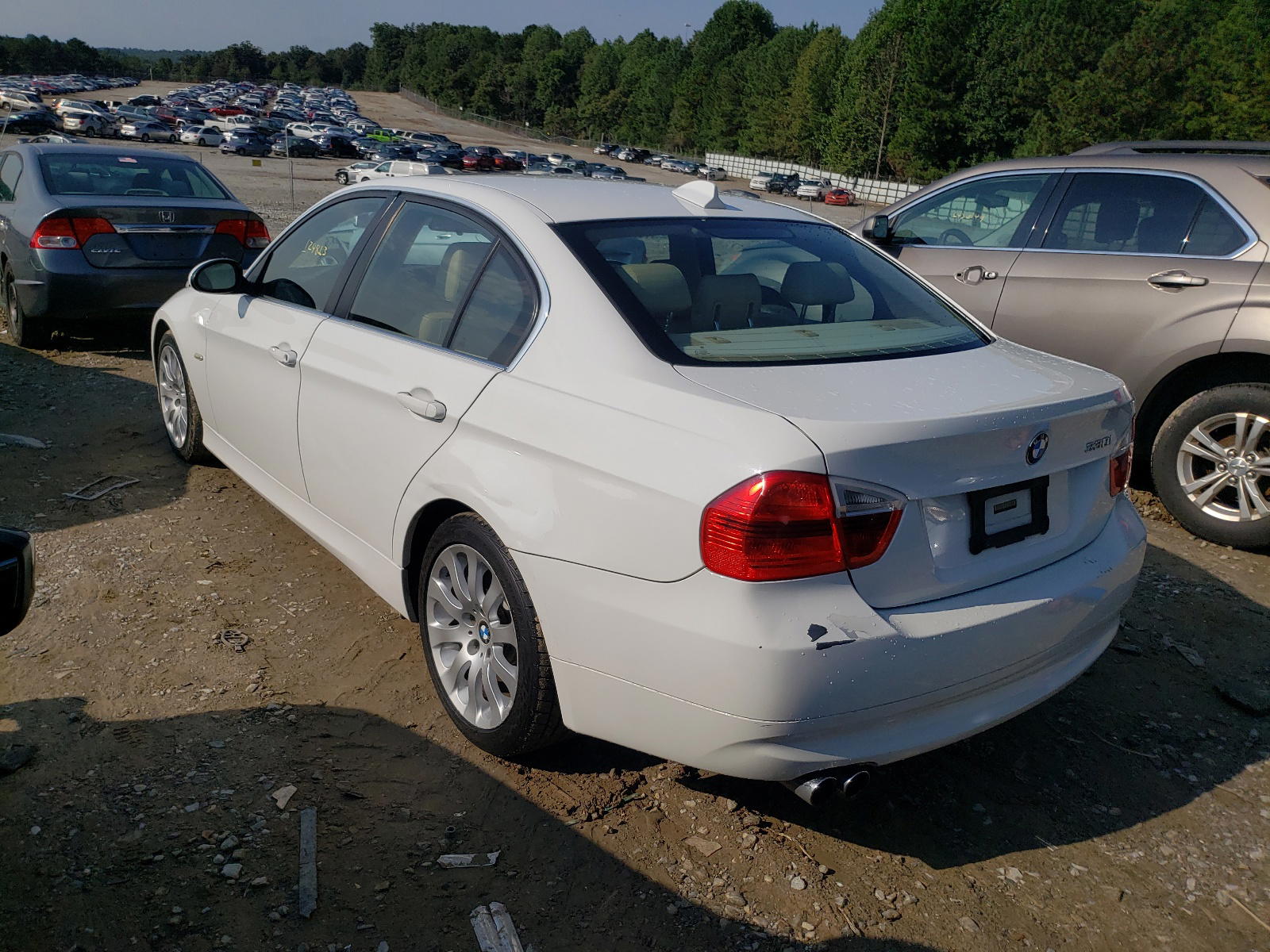Photo 3 from auction – 2006 BMW 330 I with VIN WBAVB33536PS10260