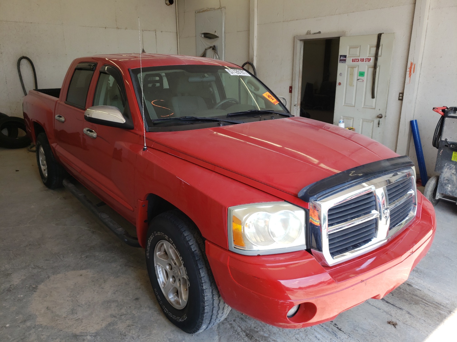 Photo 1 from auction – 2005 DODGE DAKOTA QUA with VIN 1D7HW48NX5S136808