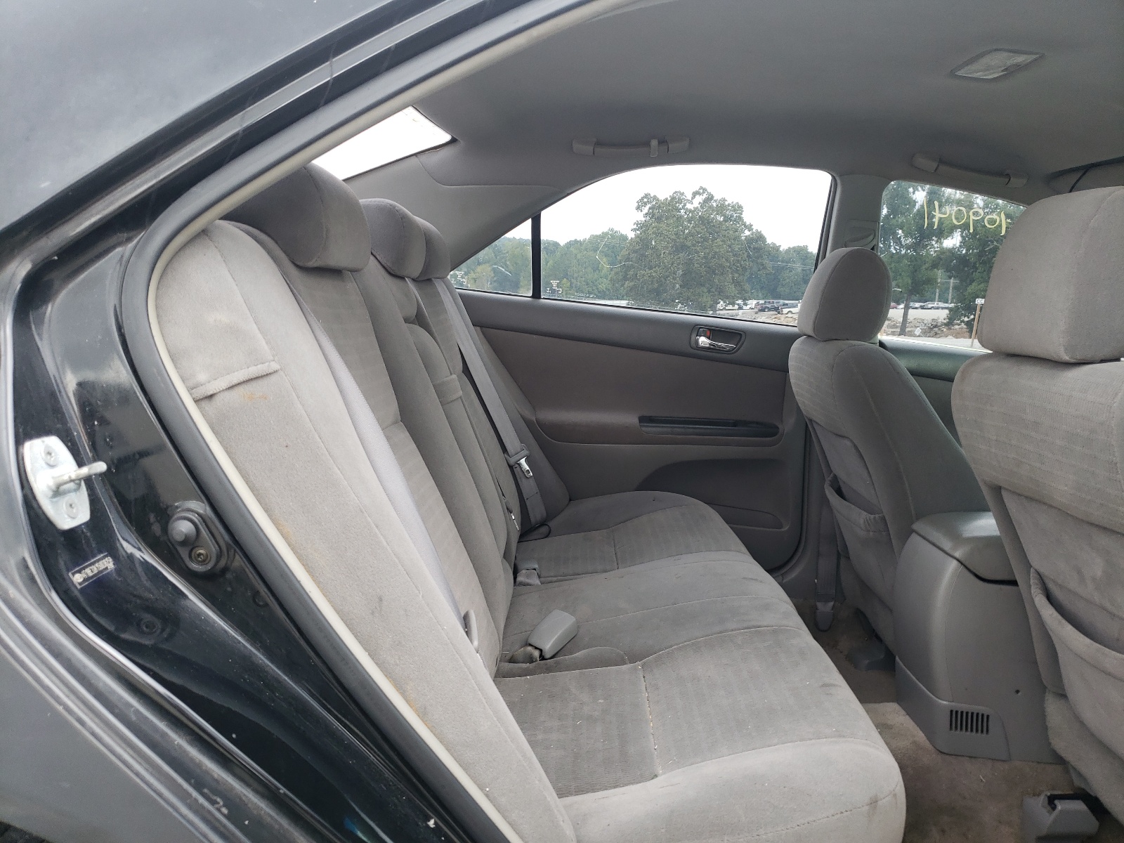 Photo 6 from auction – 2005 TOYOTA CAMRY LE with VIN 4T1BE32K15U038259
