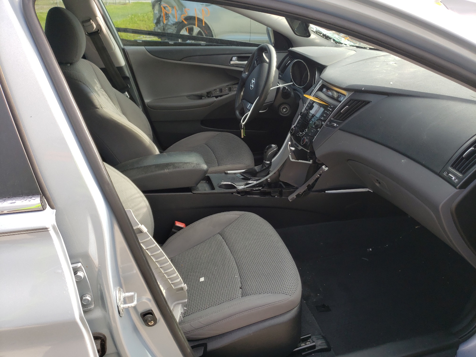 Photo 5 from auction – 2012 HYUNDAI SONATA GLS with VIN 5NPEB4AC9CH318934
