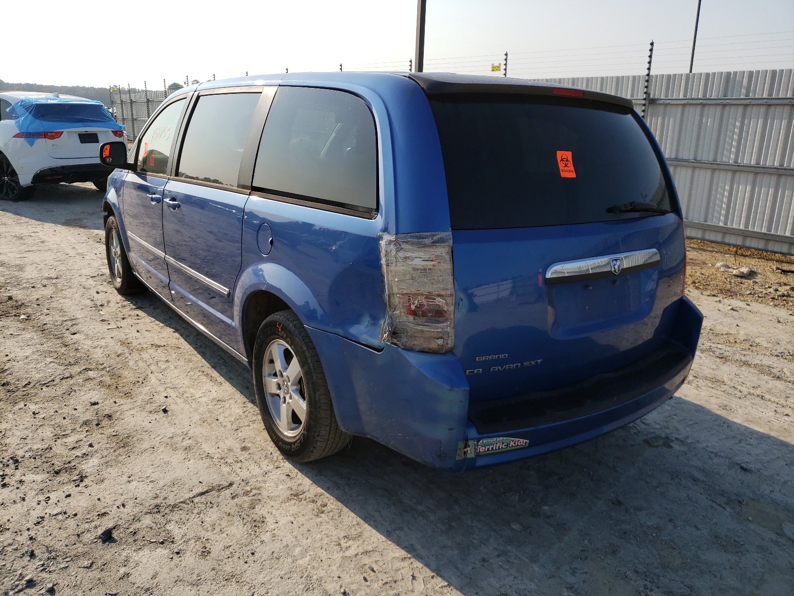 Photo 3 from auction – 2008 DODGE GRAND CARA with VIN 2D8HN54P48R742574