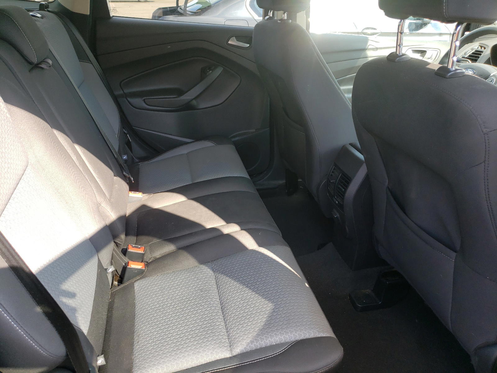 Photo 6 from auction – 2017 FORD ESCAPE SE with VIN 1FMCU0GD0HUB99206