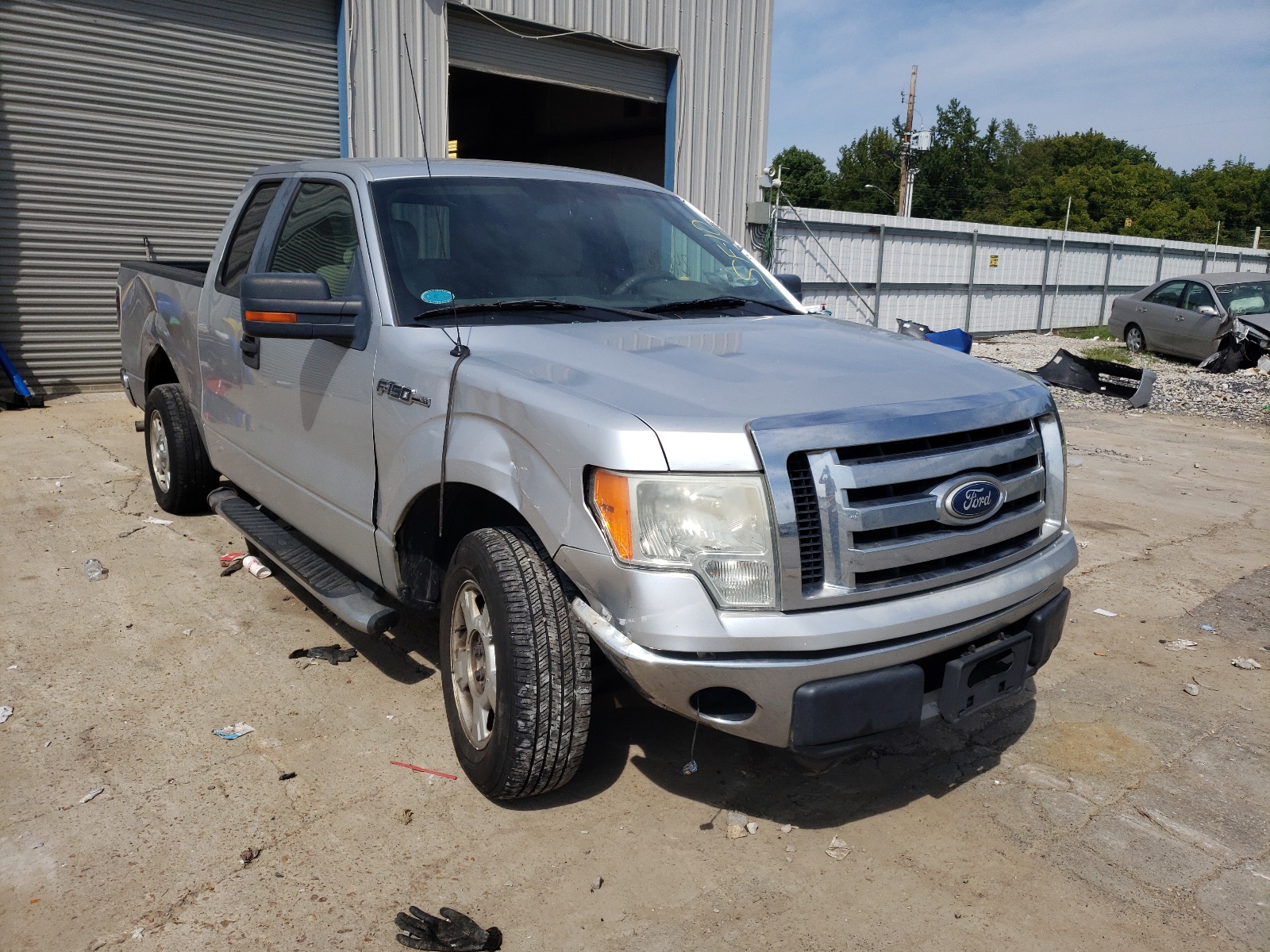 FORD F150 SUPER 2010 with VIN 1FTEX1C85AFA76658 - Photo from auction