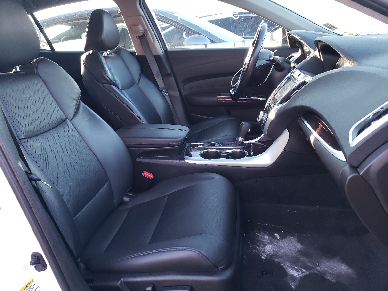 Photo 5 from auction – 2016 ACURA TLX TECH with VIN 19UUB1F5XGA013820